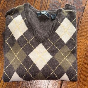 Neiman Marcus 100% Cashmere EUC Men’s XL Brown/Grey Argyle Vneck. Pristine!